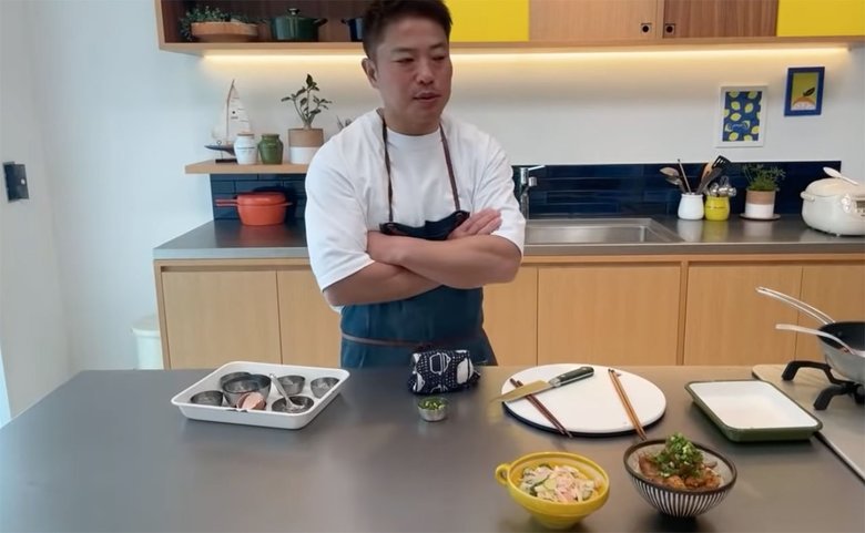 レシピ作りで心がけているのは「普遍的でありながらおいしさに工夫のあるもの」（ 栗原心平「ごちそうさまチャンネル」より）