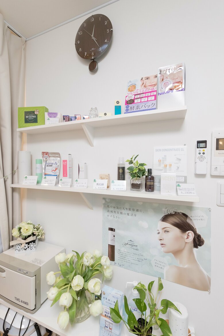 美容業界の経験を活かし、抗がん剤で傷んだ肌や爪でも使用できる化粧品のアドバイスも