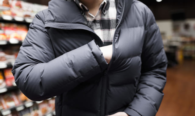 万引きを繰り返す人たちも（イメージ写真