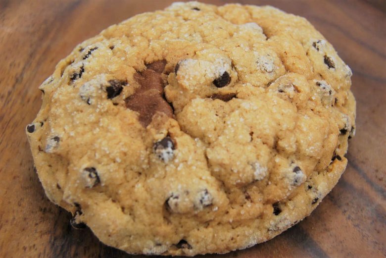 ローソンのおすすめパン「カントリーマアムみたいなメロンパン」の実物画像05