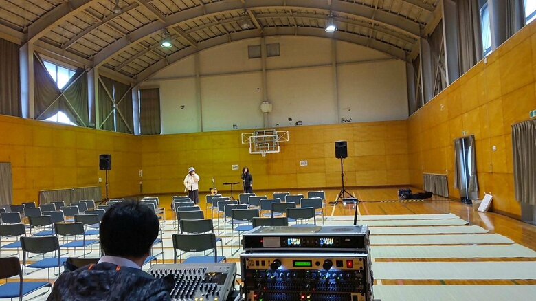 2023年、コンサートの機材はすべて自分たちで設営する