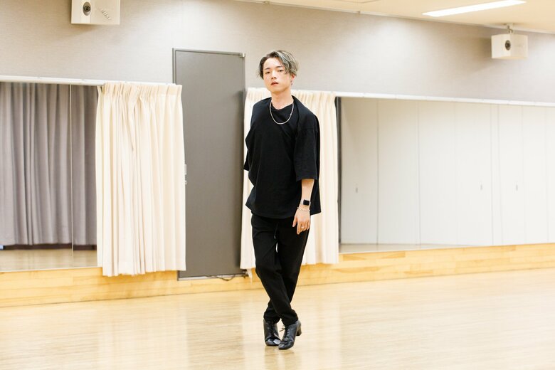 競技用のシューズはヒールが高いが「女性ダンサーはもっと大変です」