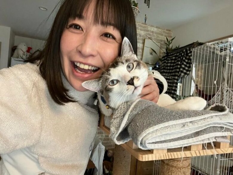 愛猫のアオくんと一緒に