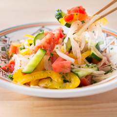 塩揉みで野菜がごちそうに変わる!?世界のごちそう