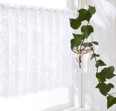 カフェカーテンを使えば一瞬でおしゃれな部屋を作れる