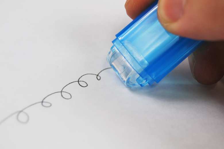 ダイソーの人気文房具「コロけし」の本体画像3