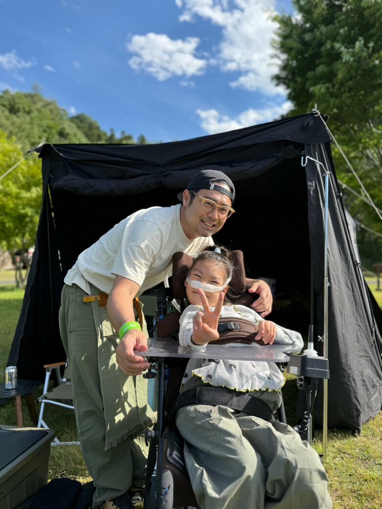 愛犬と娘と共にキャンプを楽しむ高野さん
