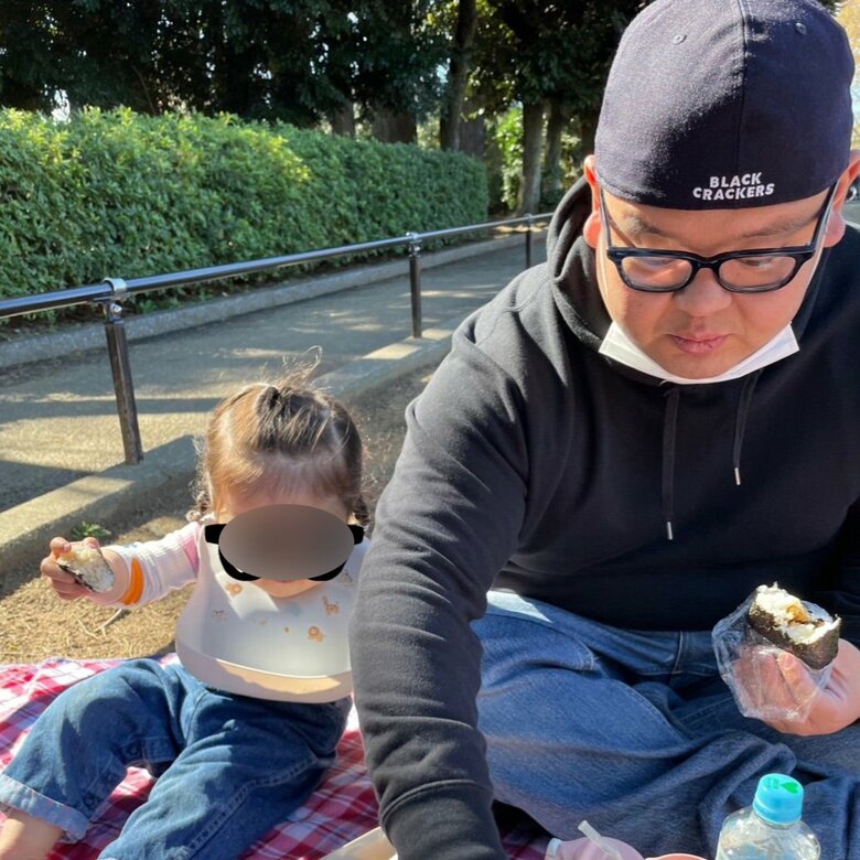 休日に家族でピクニック