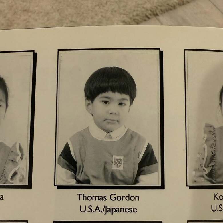 「トーマス・ゴードン」という本名のせいでいじめられたことも