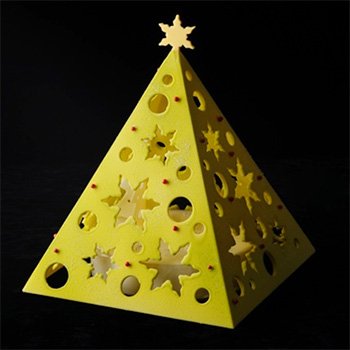 ▲飾っておきたいほど美しいチョコ製のツリー 「Arbre de Noël（アルブル ド ノエル）」　1万6000円　限定50個（パレスホテル東京）