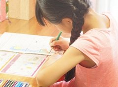 子どもの勉強効率アップ！デキる子どもを育てる学習机
