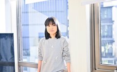 川嶋あい『こち亀』の両さんから曲作りのヒントも「音楽は楽しいことをめっちゃ苦しんでやる感じ」