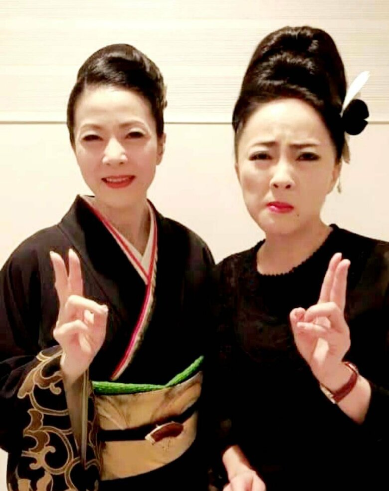 坂本冬美さん（左）と坂本冬休みさん（右）