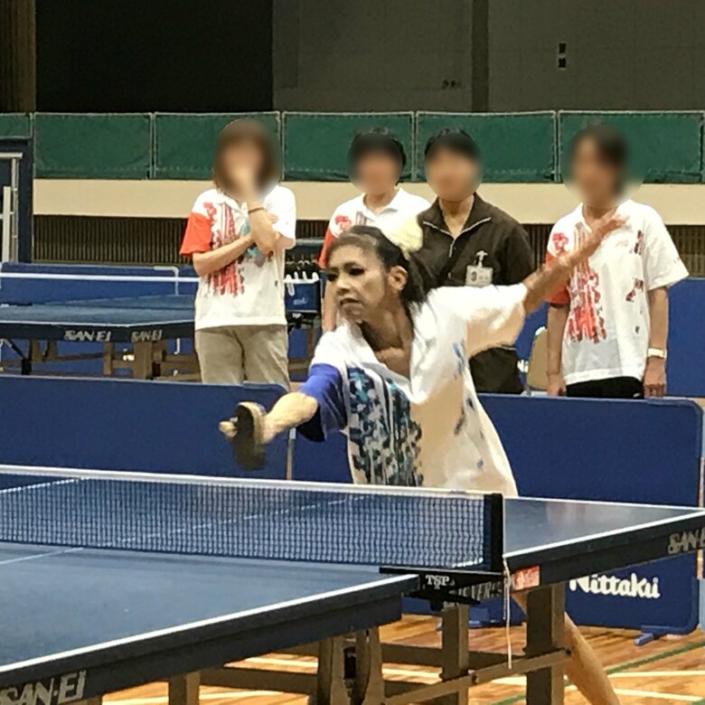 精神科医療機関の病院対抗卓球大会にて。幼い頃から運動が好きだった