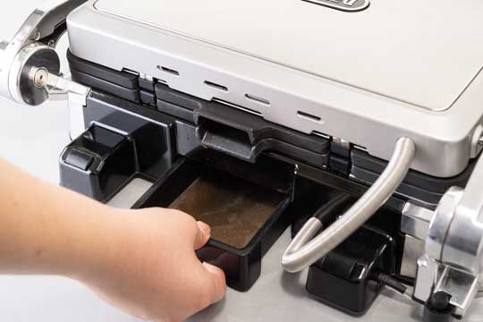 ▲1回ステーキを焼くだけで思いのほか油が出た