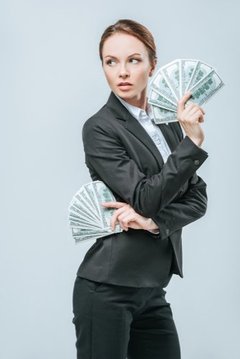 「共働きはお金があって当然?!」保育園ママ・恐怖の金銭的マウンティング