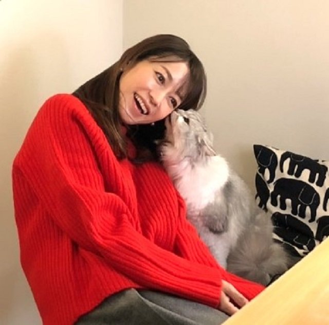 愛猫のくぅちゃんと細川直美さん