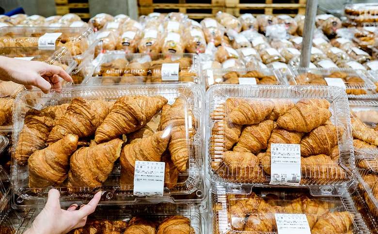 3:クロワッサン 12個入 899円（税込）