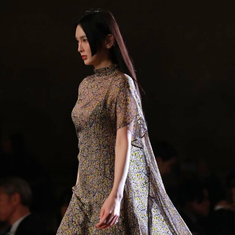 モデルとして活躍する佐藤かよさん