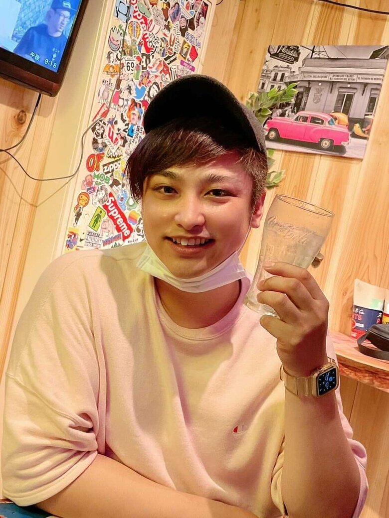 仕事が減っても「友人と飲みに行けるようになった」と楽観的にとらえていたそう