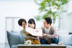 意外と苦手!?子ども「褒める言葉」ボキャブラリーとおすすめシーン