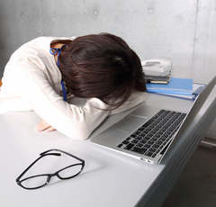 違法な長時間労働が多数!?過労死ライン超えの事業所が27％もある日本の現実