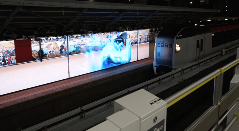 入線してきた電車を止める!?