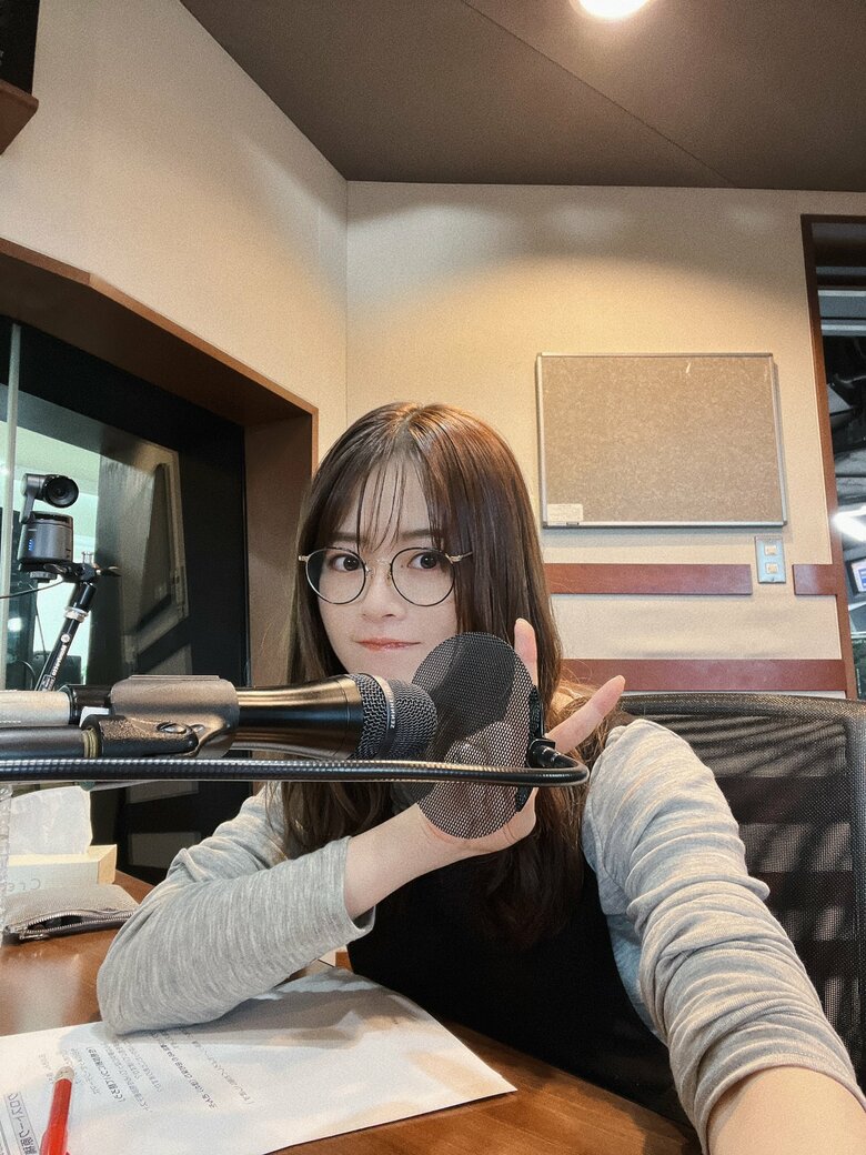 冠番組ももち、ラジオパーソナリティーとして長く活躍する山崎さん（Instagramより）