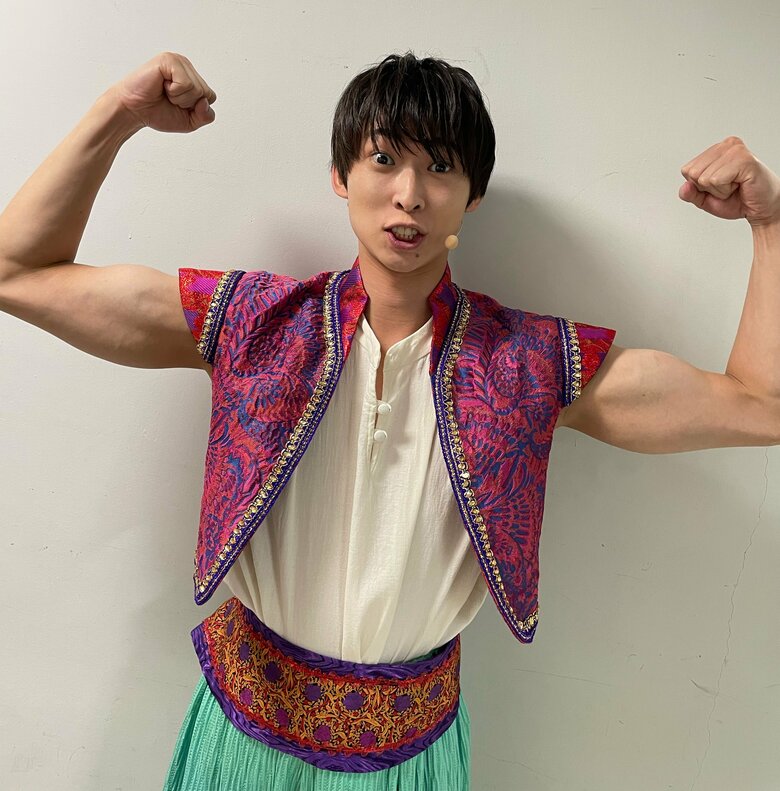 鍛え上げられた上腕二頭筋！