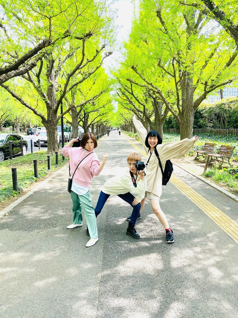 アクセシビューティー設立時に協力してくれた友人たちと一緒に