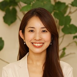 2014年10月に株式会社LASSIC入社。マーケティング部所所属、営業職、営業サポート職、採用担当を経て、現職の広報に着任。2019年男児を出産。「在宅勤務トライアル制度」を利用し、フルリモートワークを実践中。