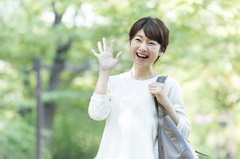 外出先にはいつもあの人…ママ友の〝ストーカー行動〟に悩まされた体験談