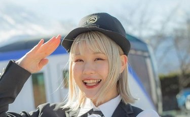 「亡き母の好きな曲も…」ストリートピアノで活躍のハラミちゃん「リクエストの即興は1000本ノック」