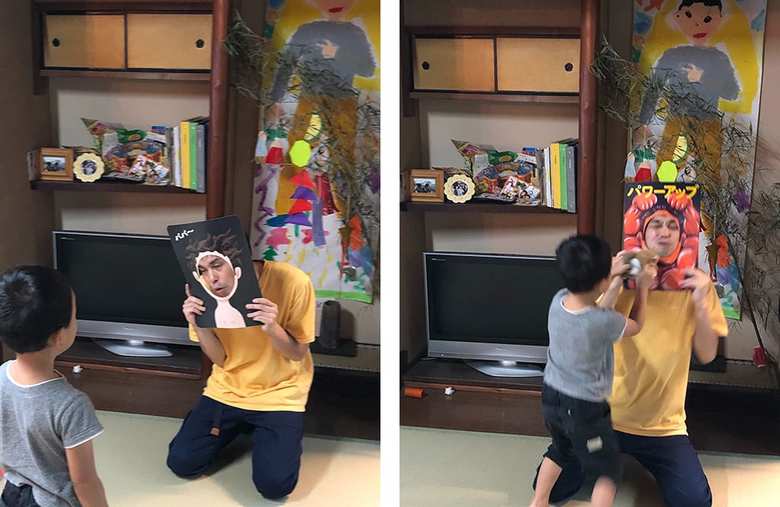 『パパパネル』（tupera tuperaさく）で遊ぶお子さんと三島さん