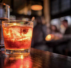 グラスにコースターがつく男はダメ!? 芸能人が披露した“男の見分け方”