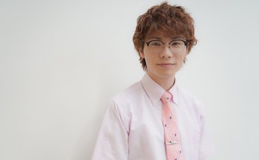 元銀行員で史上初の男性ピンク・鈴木浩文をめちゃくちゃ泣かせた親の一言