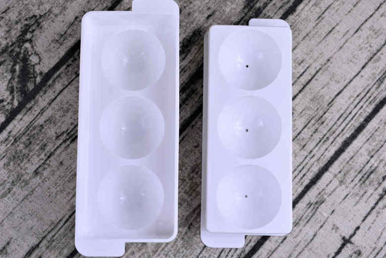 3セリアのおすすめキッチン用品「yukipon デカまる氷ン」の商品画像2