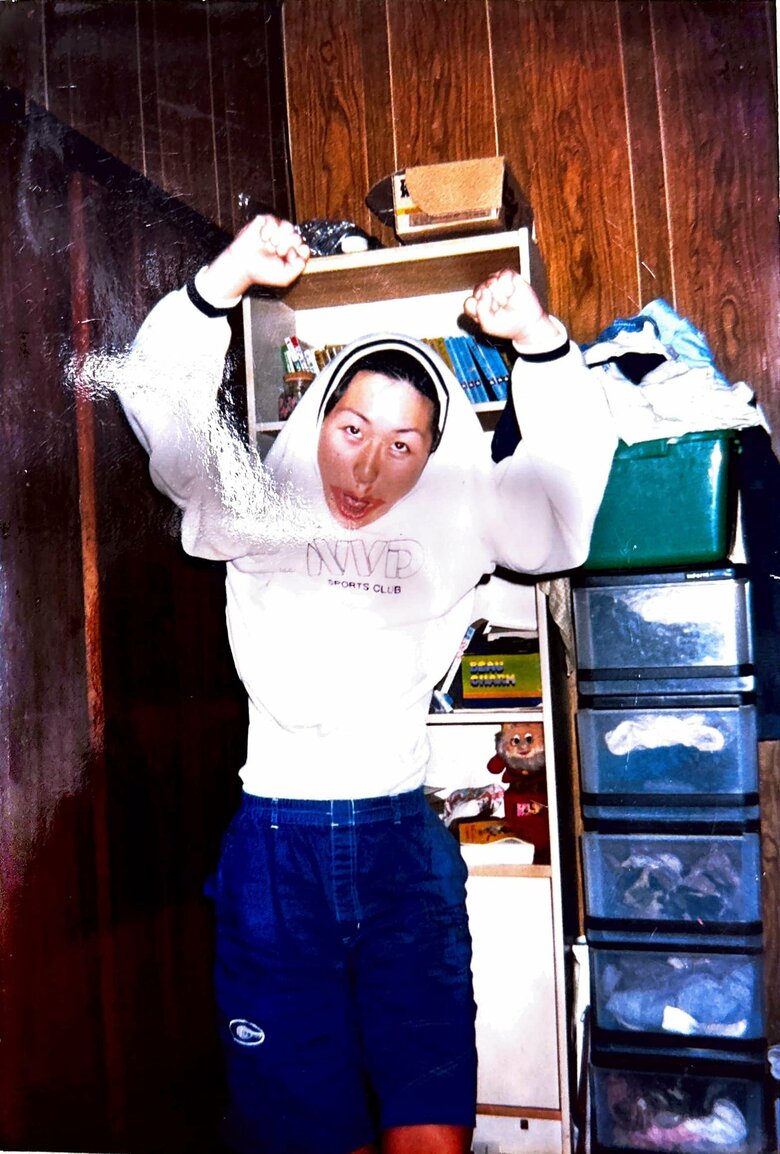 お調子者の中学生時代。学校ではソフトボール部に所属していた