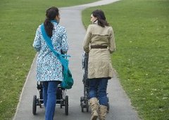 ママ友グループLINEから上手に逃げ切る方法は!? 難しい人間関係から解放されるコツ