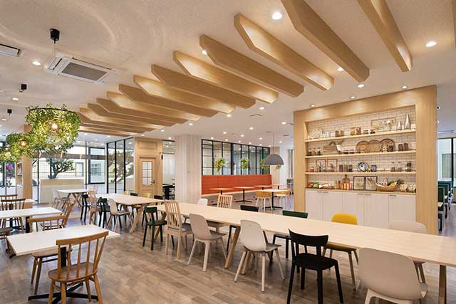 ランチタイムだけでなく、終日利用できる環境に生まれ変わった