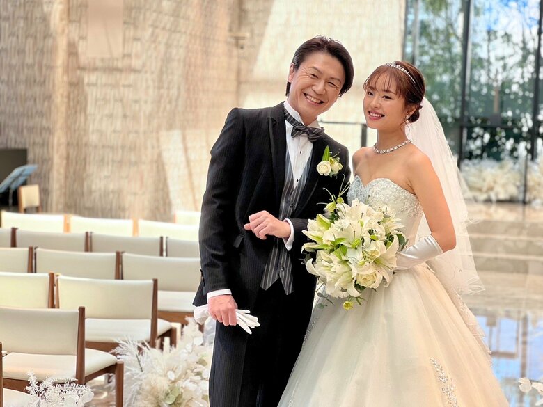 純白のウエディングドレスのショット