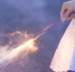 えっ、近所迷惑なの!? 住宅街での花火やプールはどこまで許されるのか