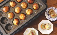 たこ焼き器で！肉巻きおにぎりレシピ「食べ過ぎ注意の美味しさです」