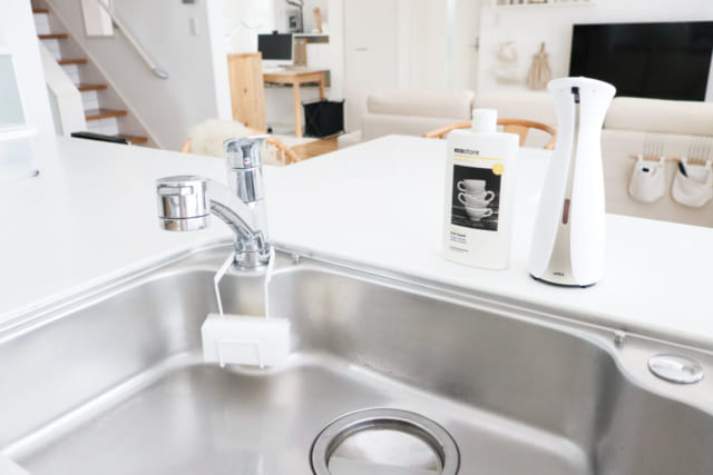 毎日使うものだけをシンク周りに