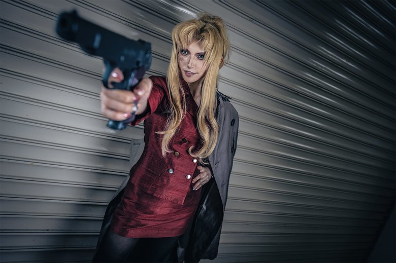 『BLACK LAGOON』に登場するキャラクターのコスプレ。使用する小物も本格的！