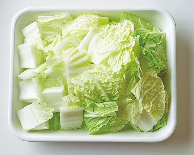 白菜を長さ4㎝のざく切り
