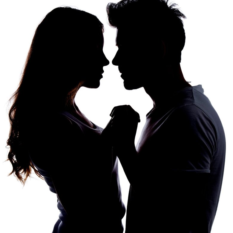 ライター：楠　ゆず
娘と夫、茶トラの猫の3人＋1匹で暮らすフリーライター。思い切ってマンションを購入し、ローンパラダイスへ突入中。幼児教育にハマってしまい、興味をもった教材は手に入れないと気が済まない。おかげで家には教材の山が…。断捨離欲と収集欲の葛藤に悩む日々です。