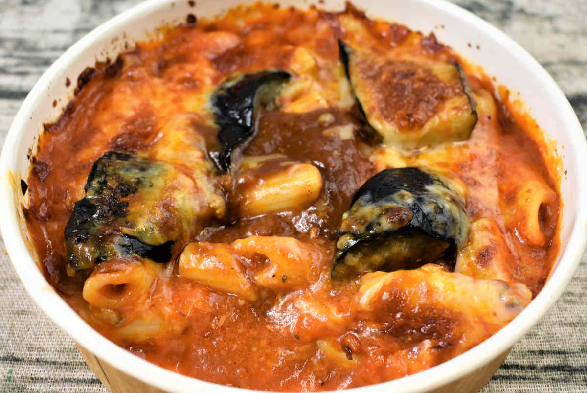 セブンイレブンのおすすめランチ「ナスとミートソースのグラタン」のアップ画像