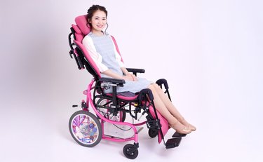 『岐阜美少女図鑑』のモデルに3つの難病を抱える車いす女性が挑戦「特別扱いはしないよ」のエールから変わり出した人生