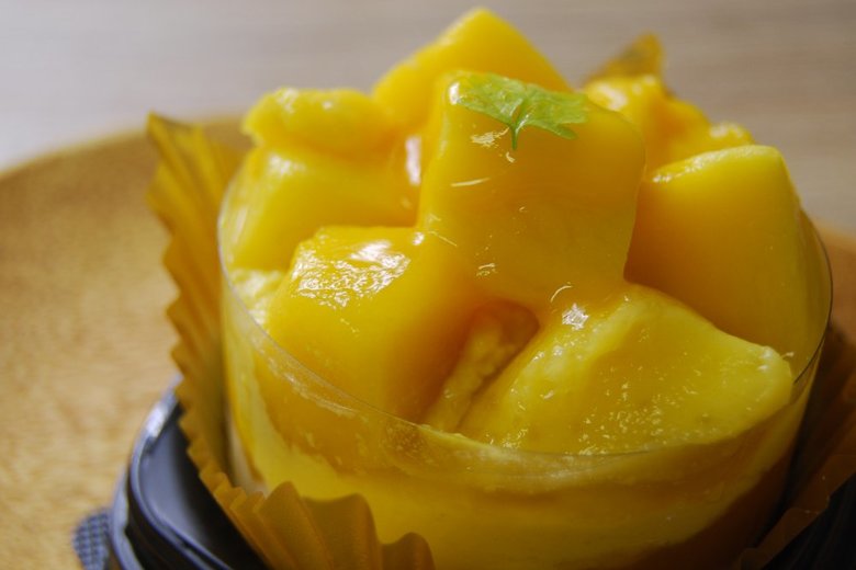 ローソンの人気スイーツ「マンゴーのショートケーキ」のパッケージ画像